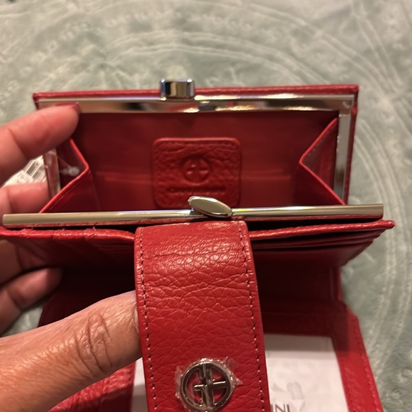 NWT- Giani Bernini wallet, red - Picture 4 of 4